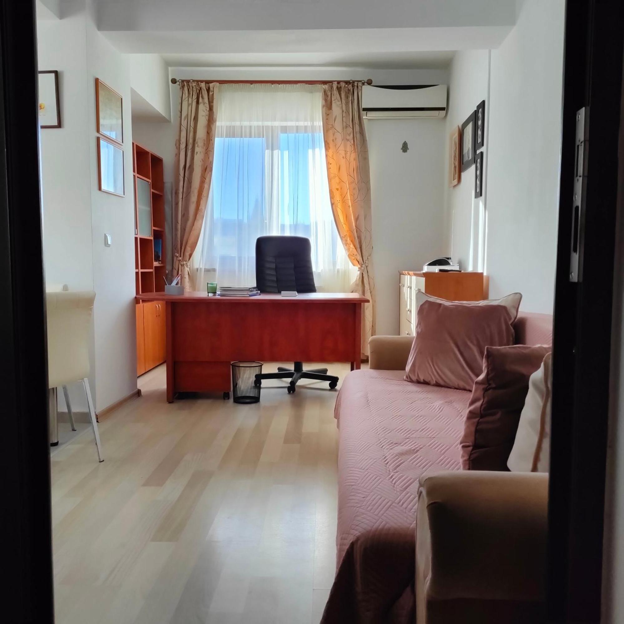 Central Apartament Яссы Экстерьер фото